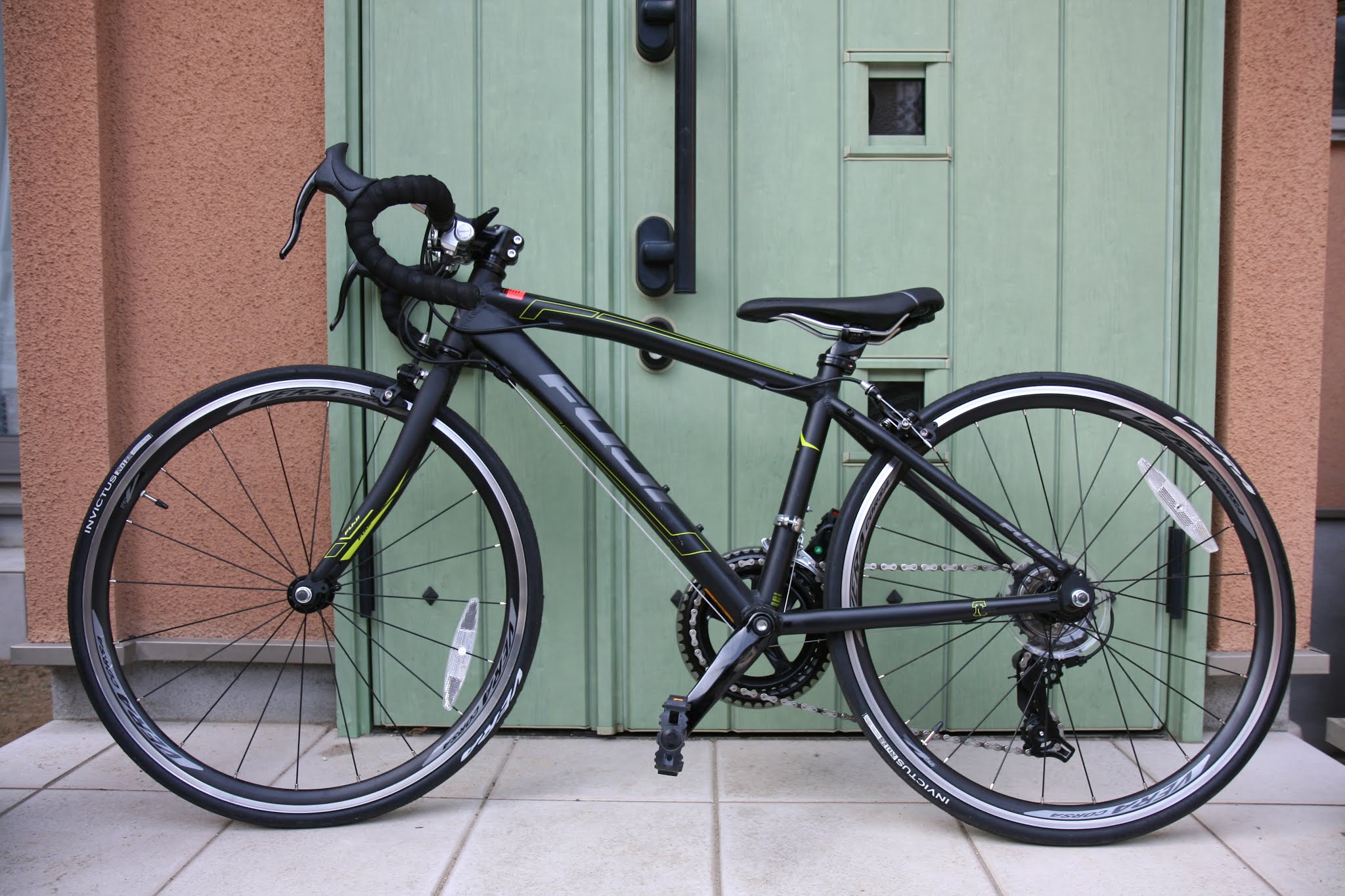 スタンド無しのFUJI ACE24