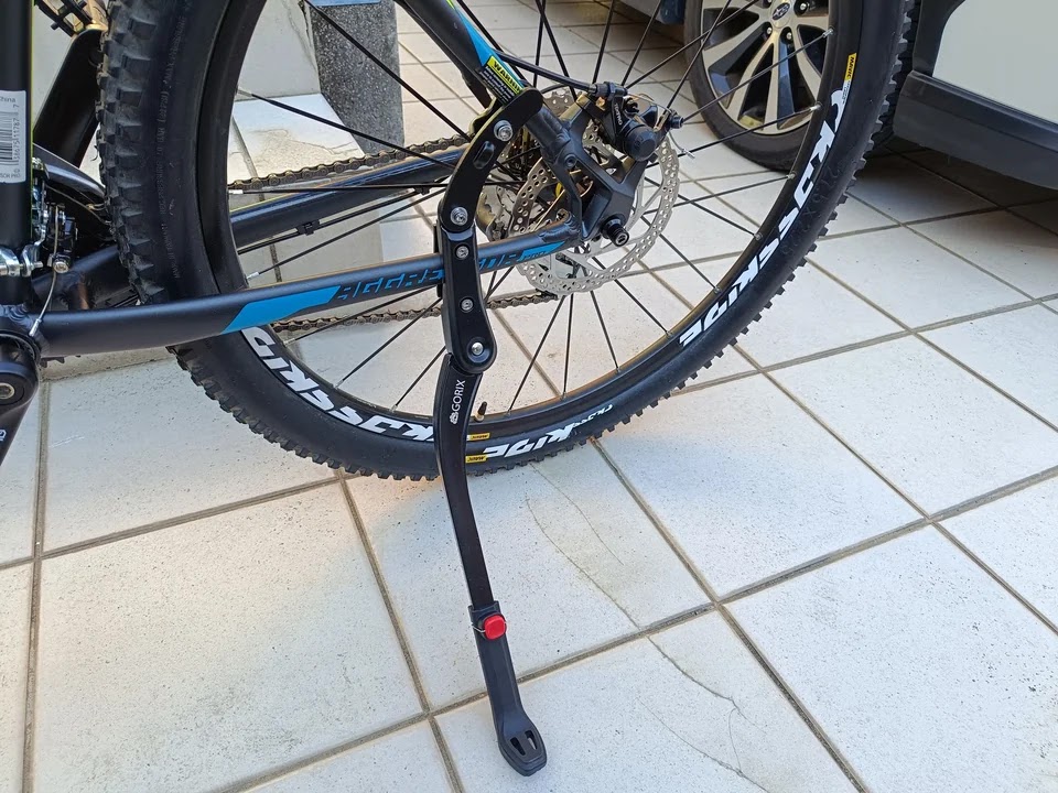 スタンド取付後のGT Agressor