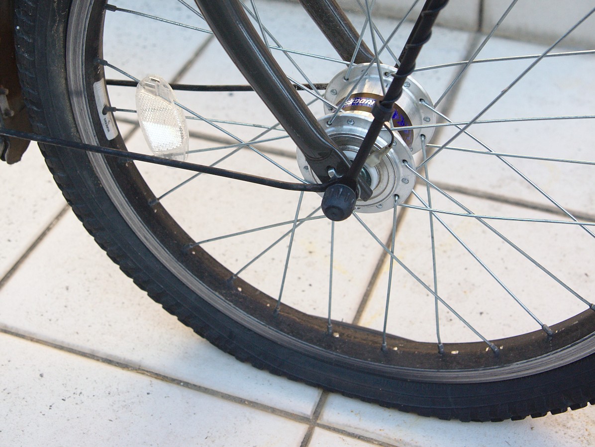 Bikke 前輪パンク修理 チューブ交換 featured image