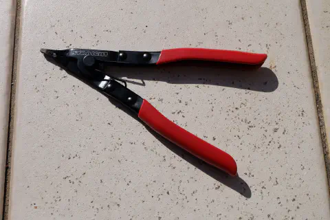 ロックリングプライヤー