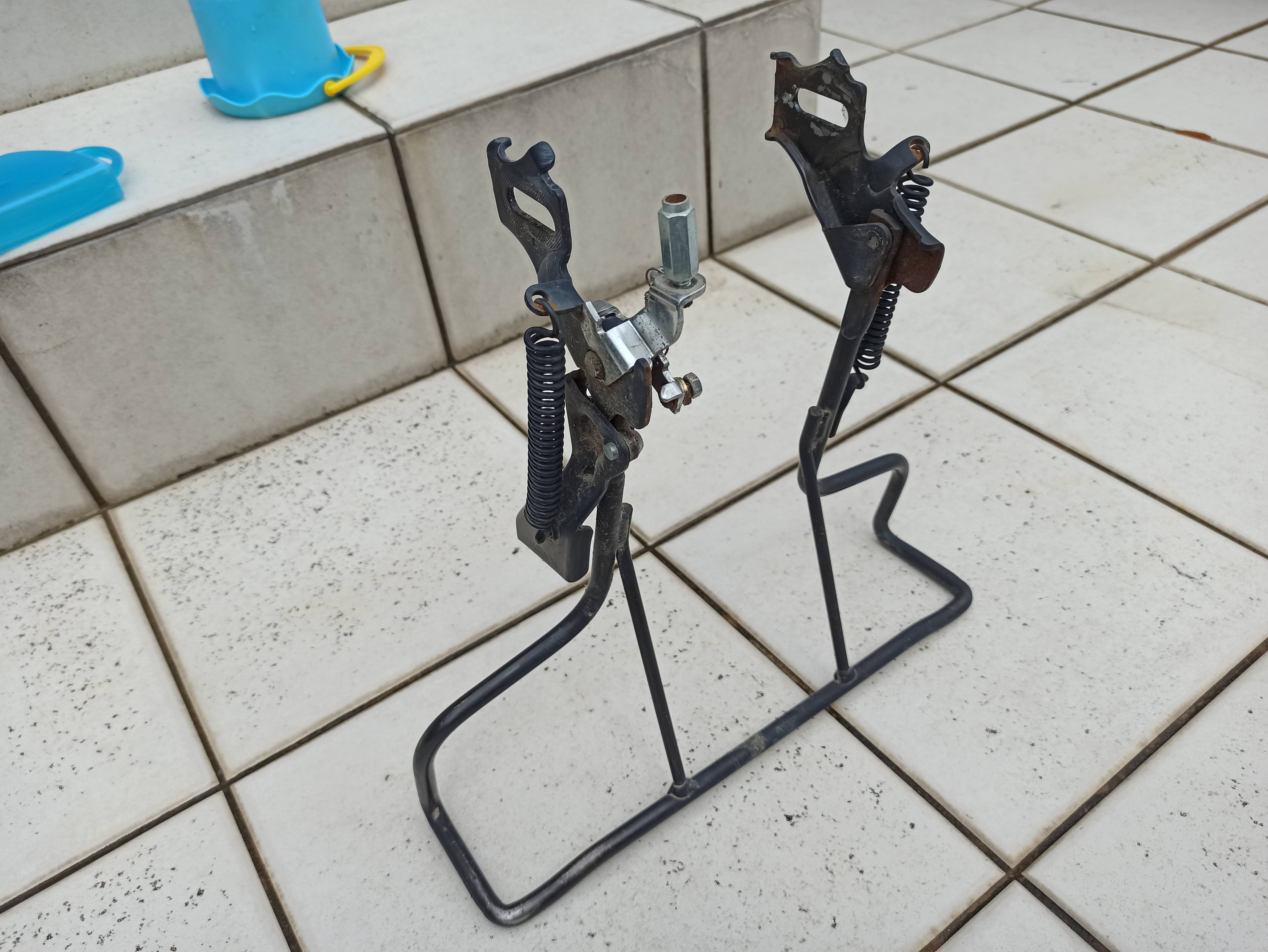 スタンドが取れた