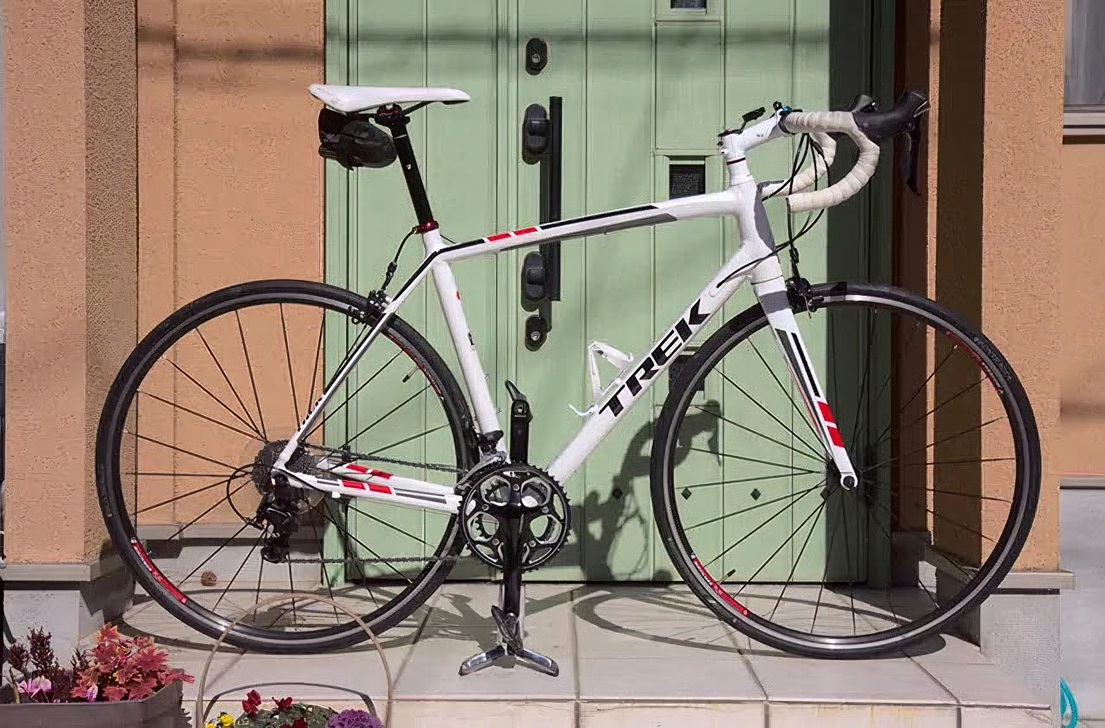 自転車が立った