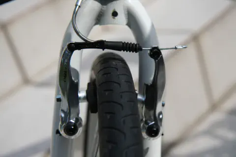 フロントミニVブレーキ(交換後)