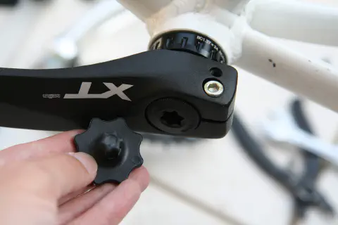 キャップボルト取付