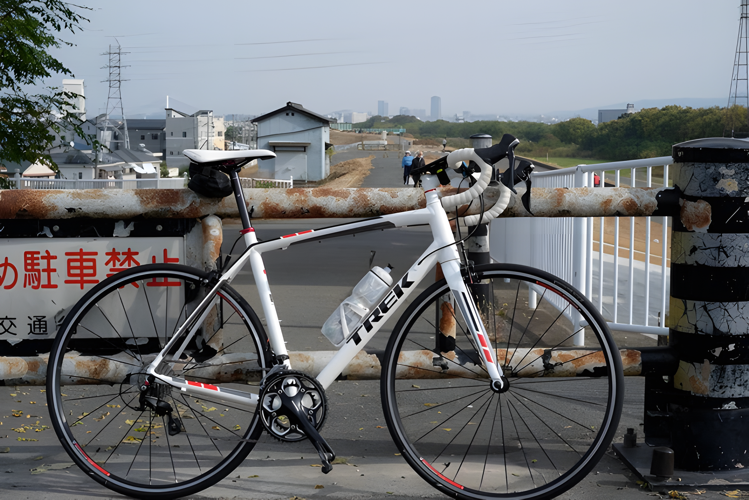 淀川堤防への入口