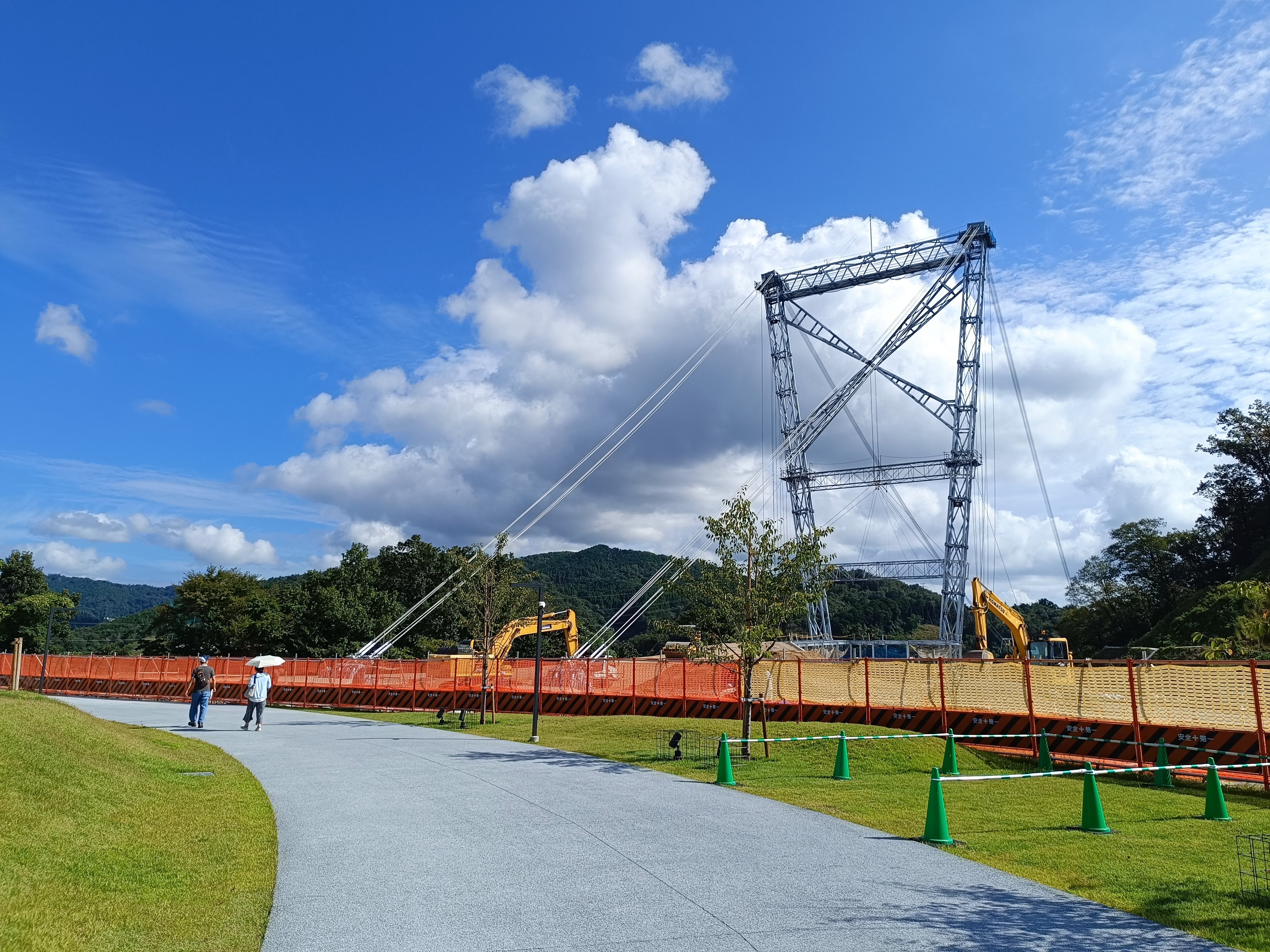 建設中の吊橋