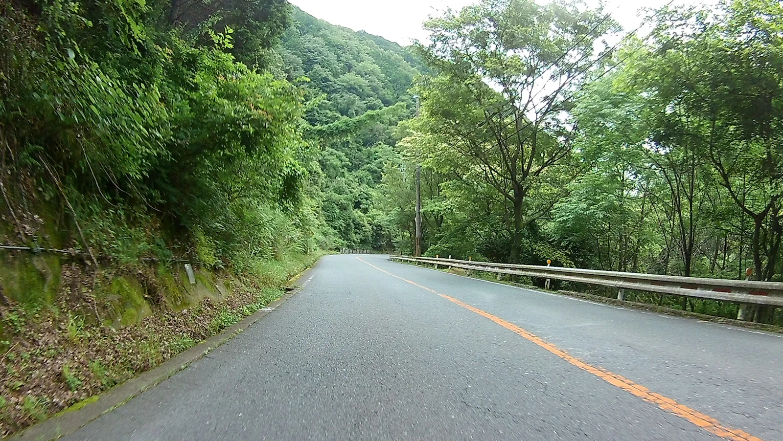 坂を下る