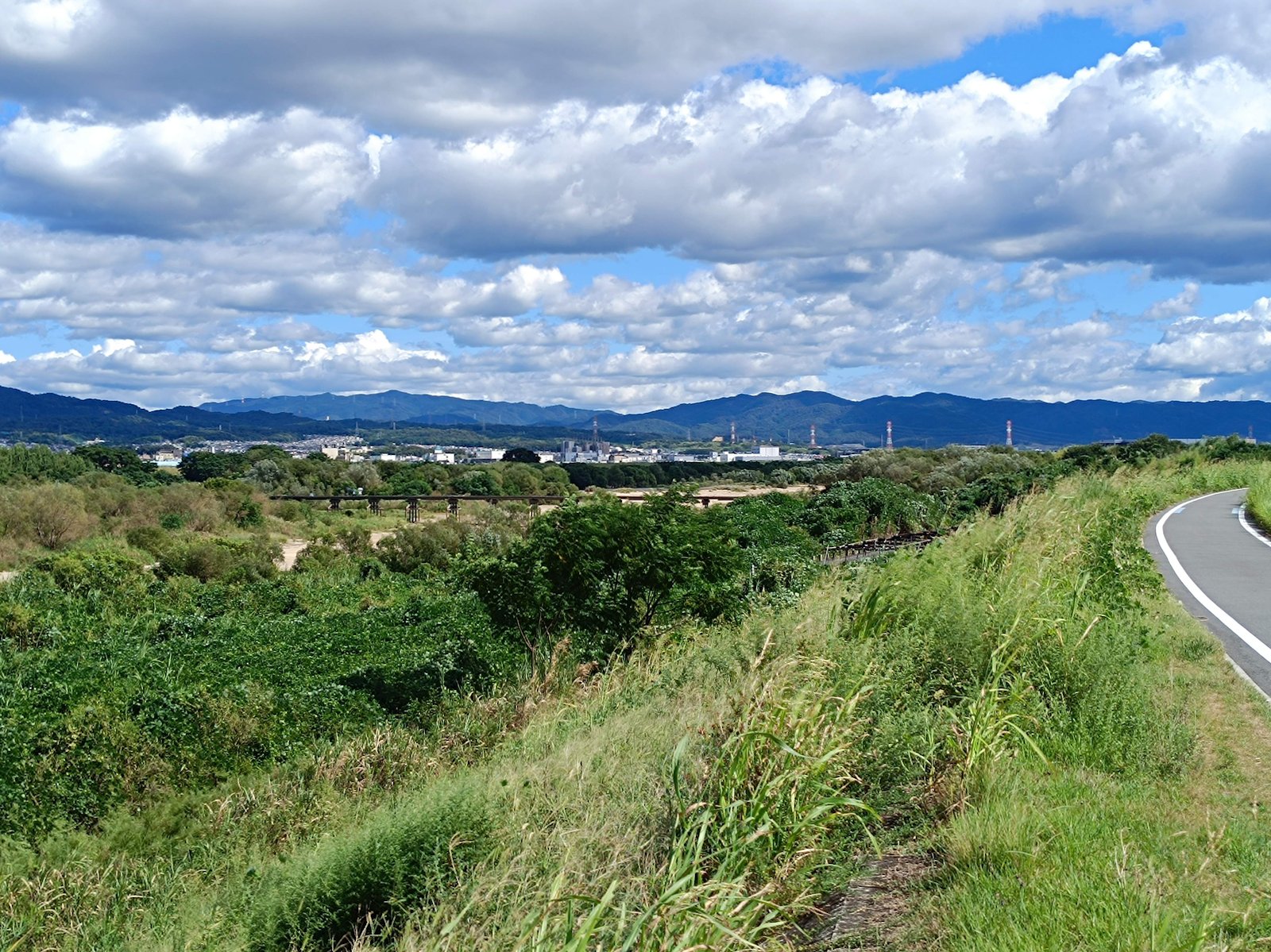 流れ橋が見えてきました