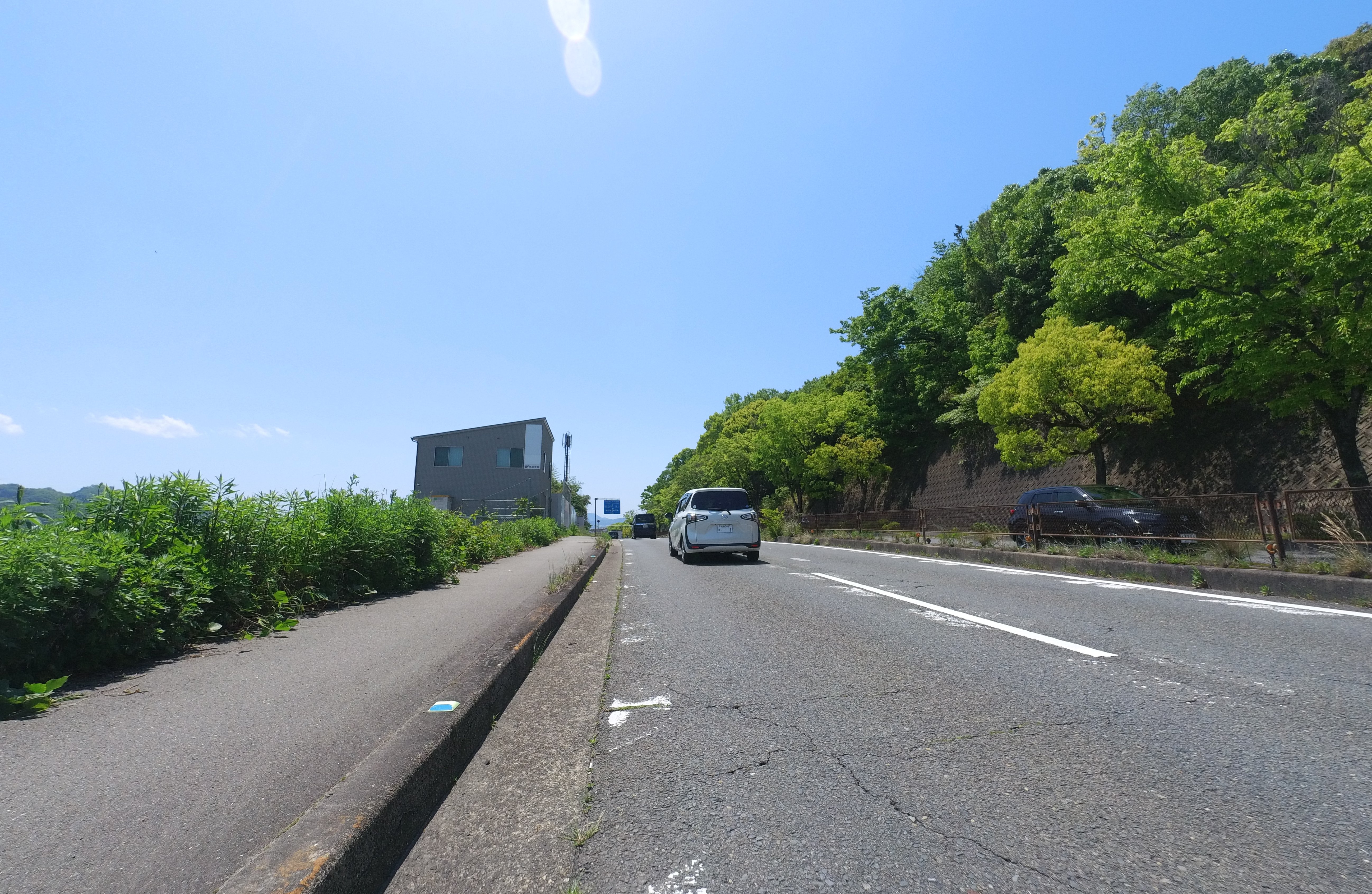 国道170号の上り坂
