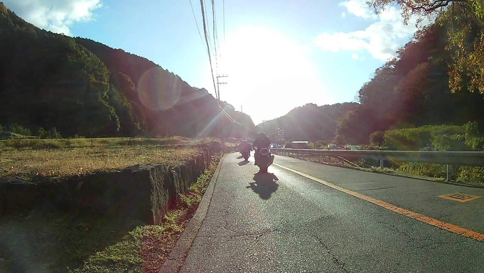 バイクと並走