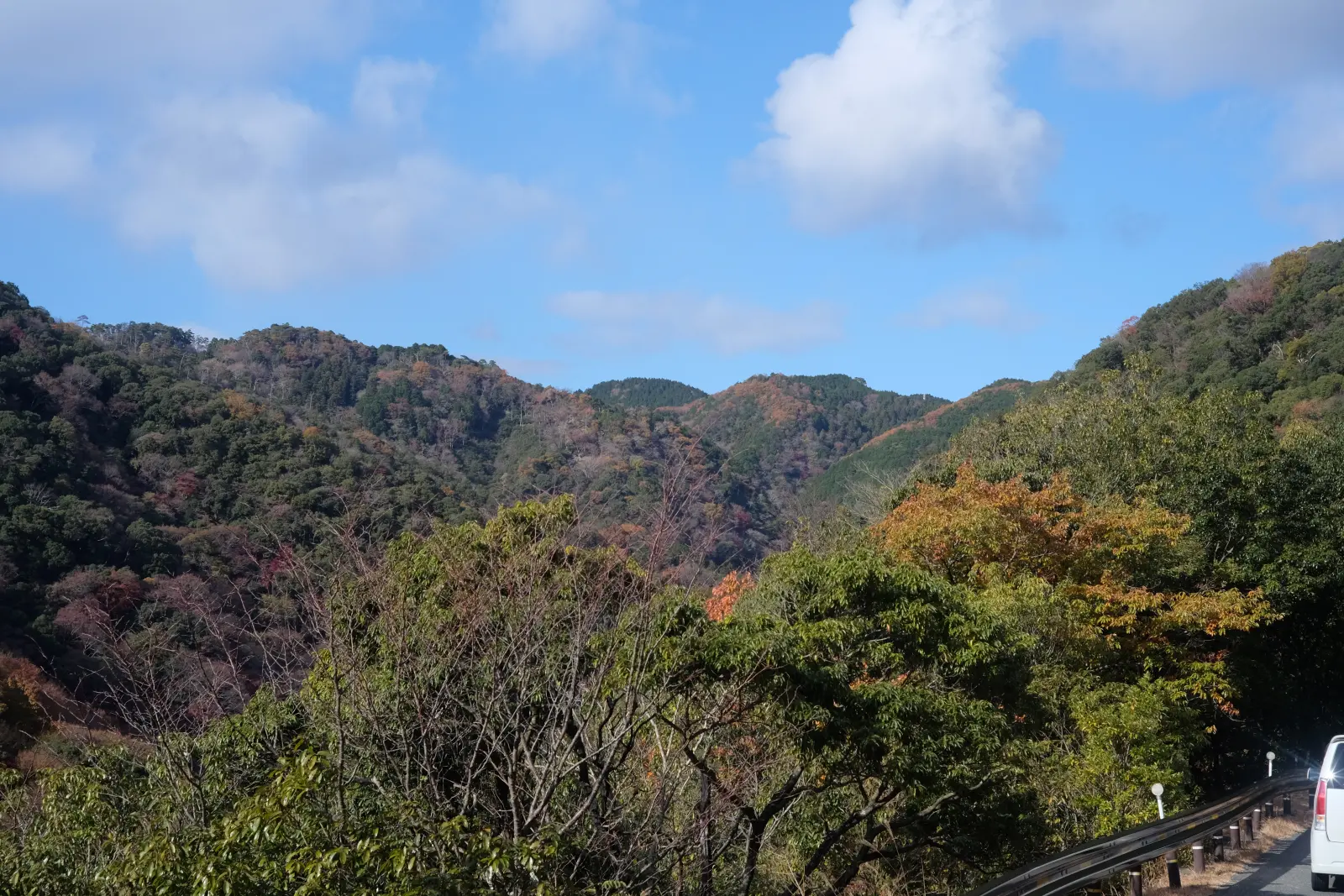 秋の山々