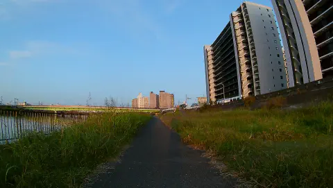 夕方の神崎川沿い