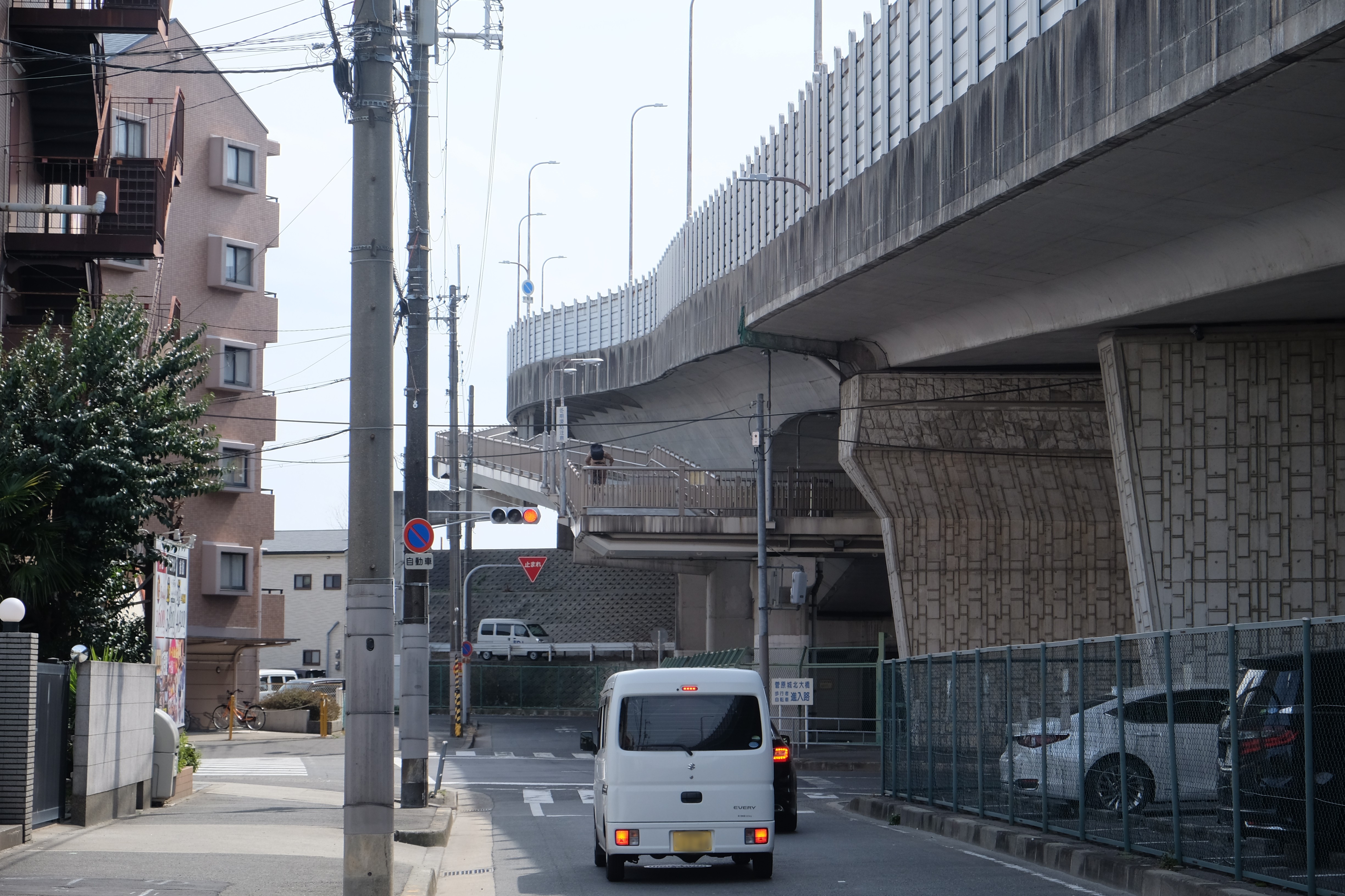 歩道に上がる道