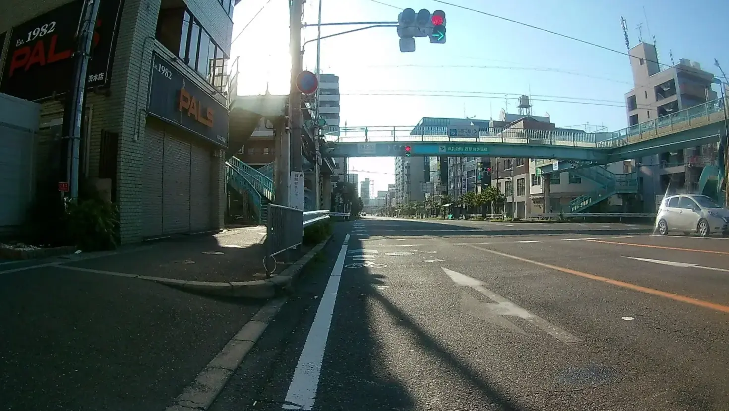 府道14号との交差点