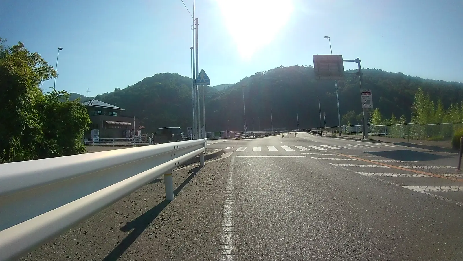 府道1号との交差点