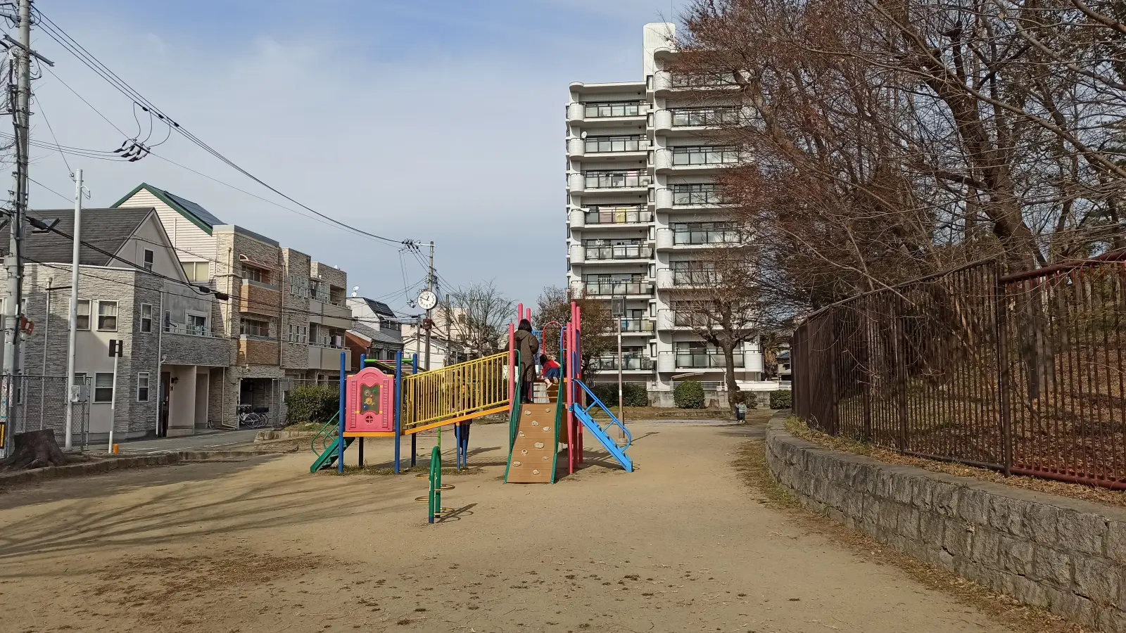 古墳の横にある公園