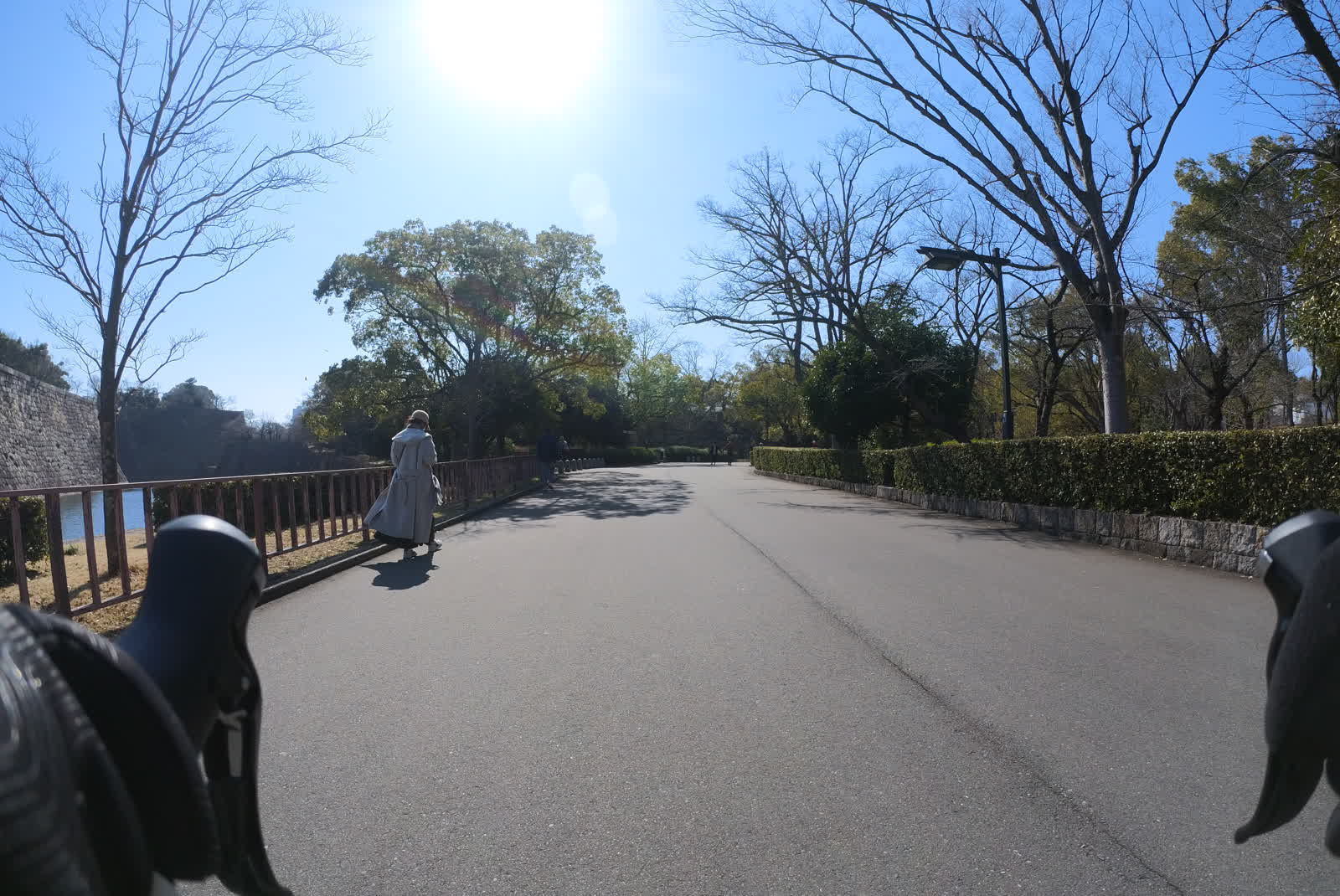 大阪城内の道路