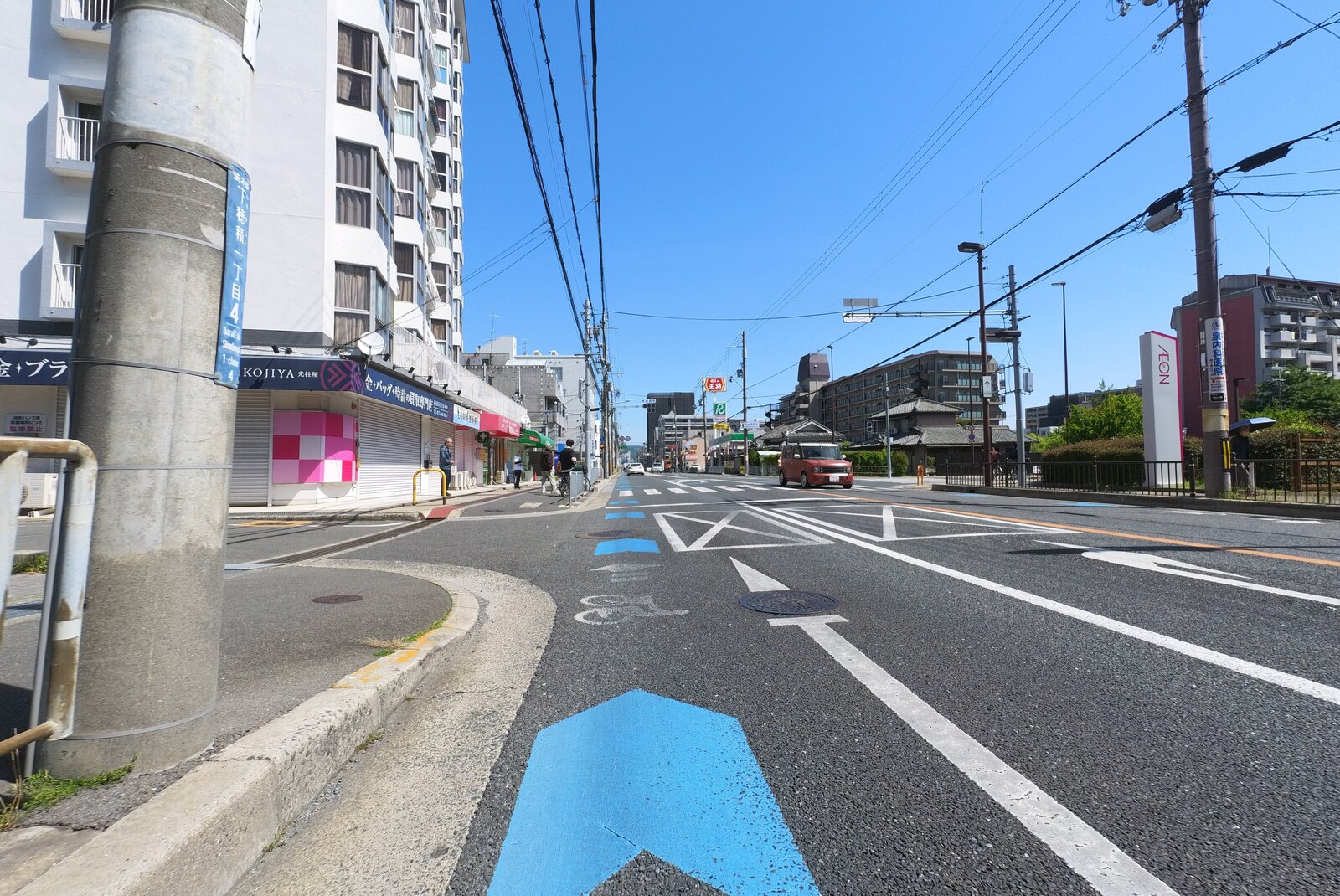 府道14号を北へ進みます