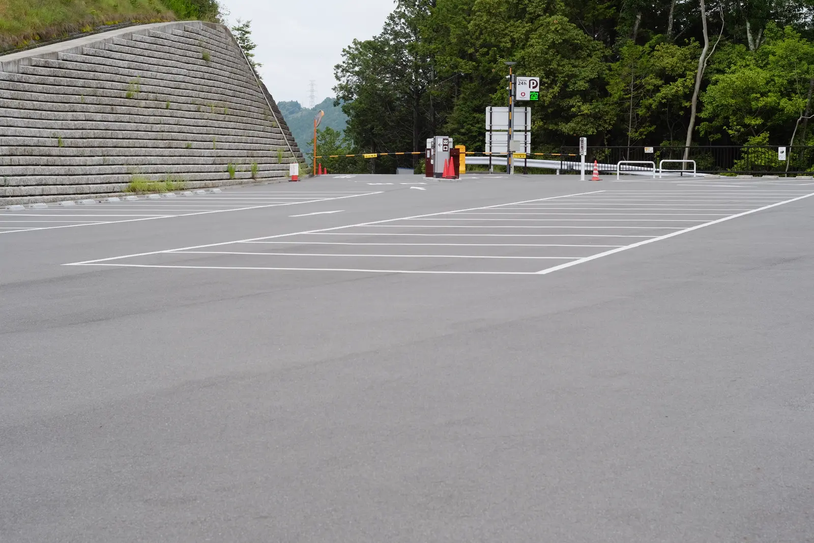 広い駐車場