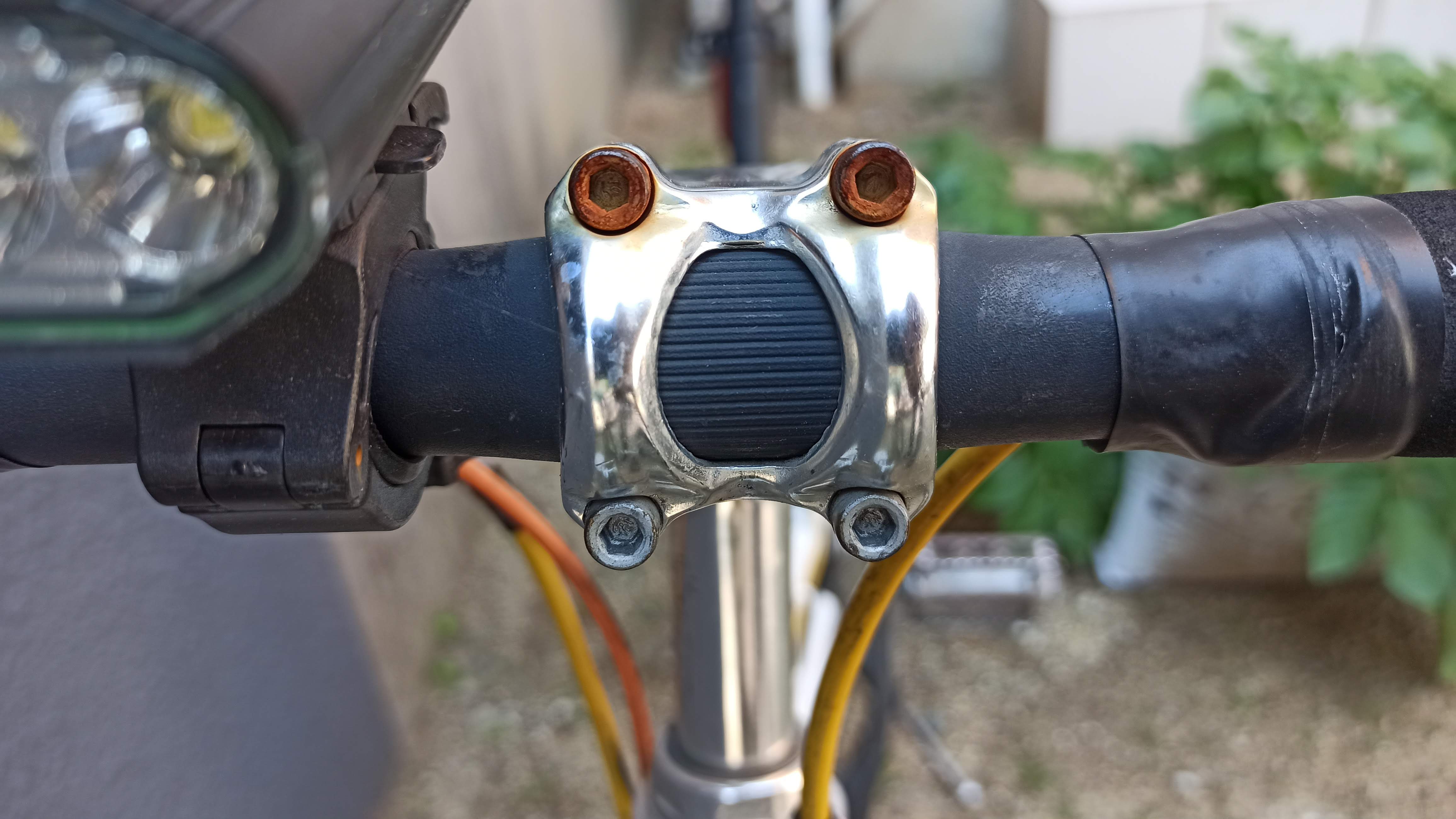 錆びたボルト