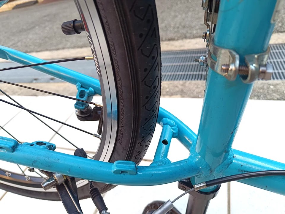 Trek Superfly24 ホイール26インチ+8速化 2 - 細いタイヤで干渉回避 featured image