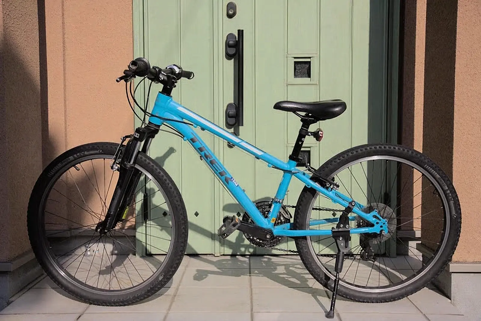 TREK Superfly 24