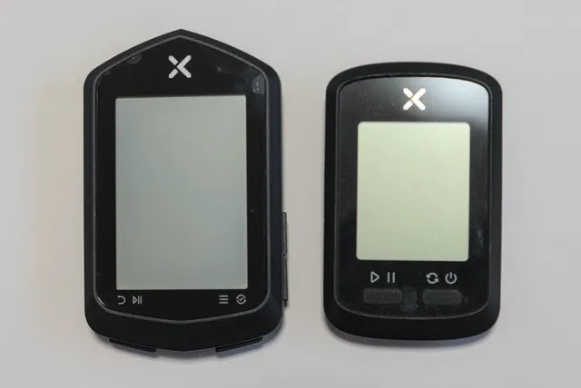 XOSS Nav(写真左)とXOSS G(写真右)