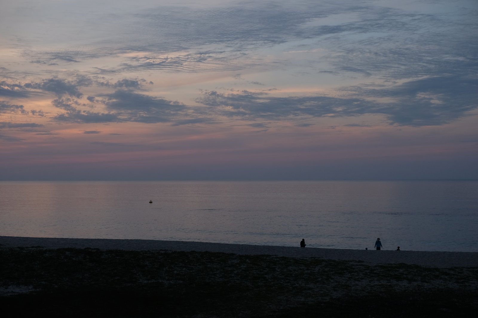 夕暮れの海