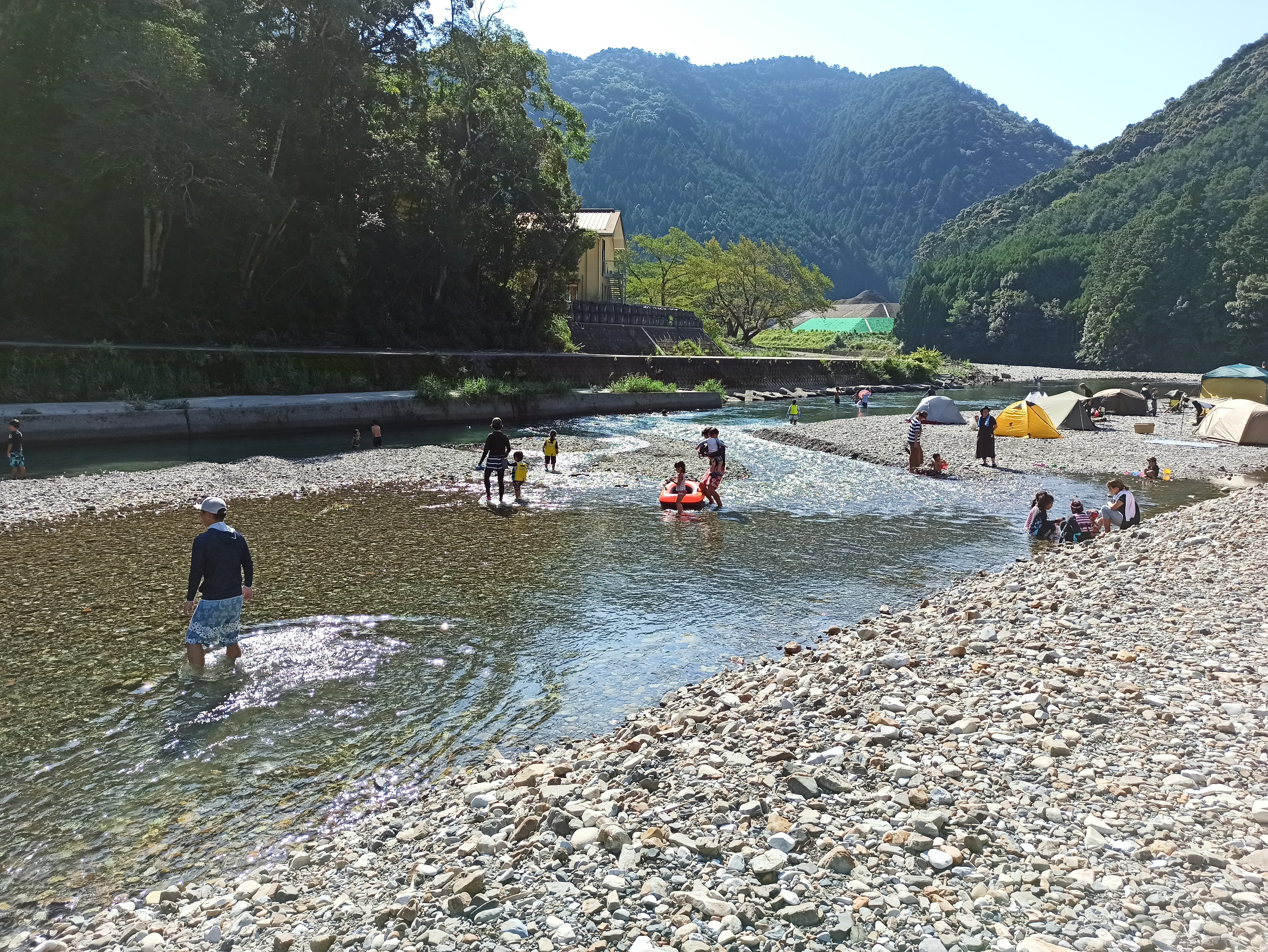 川