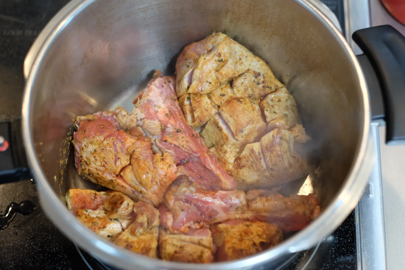豚肉に焼き色がついた