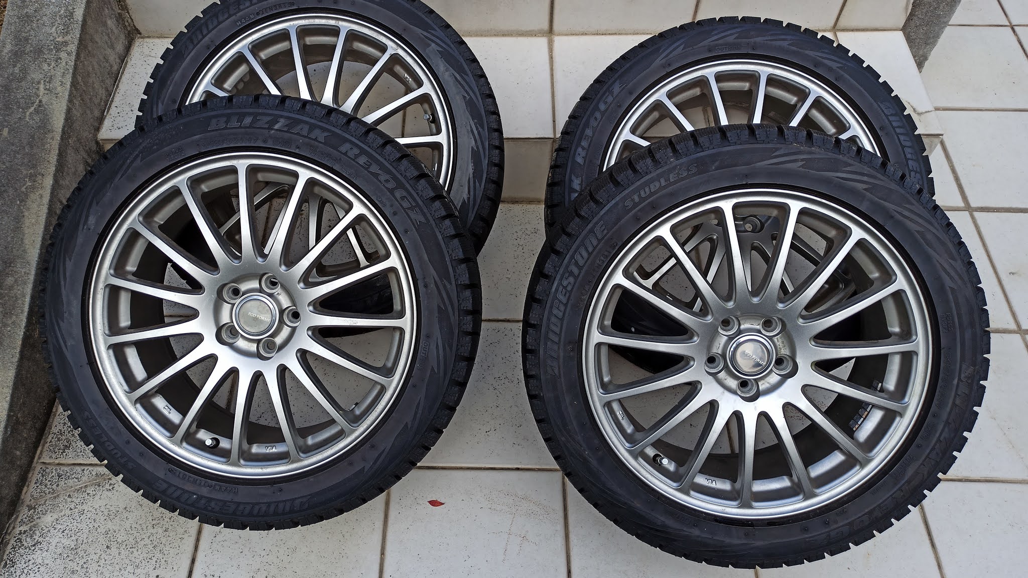 BRIZZAK 215/50 R17