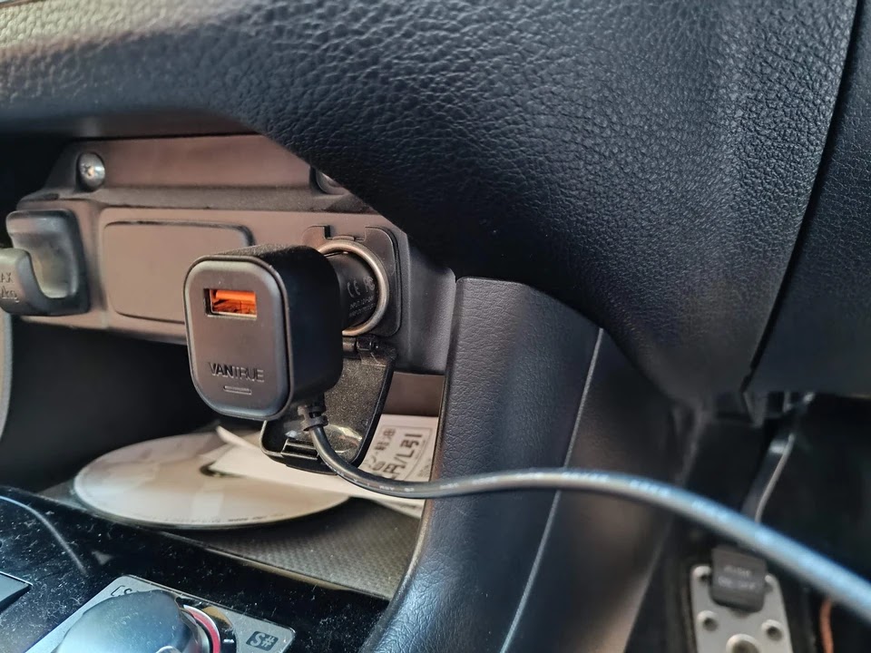 シガーソケット用USB電源