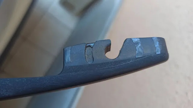 ワイパーブレードを引っ掛ける部分