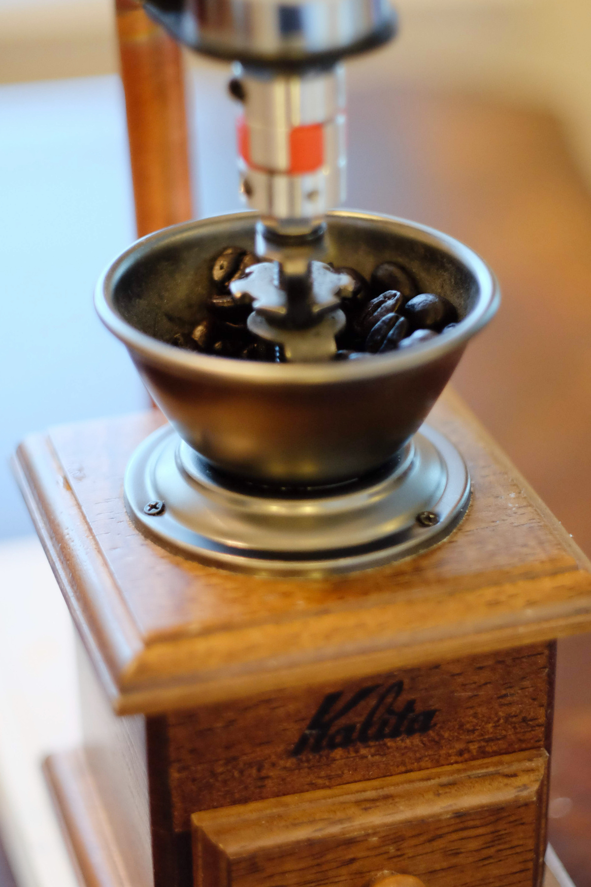 コーヒーを挽く