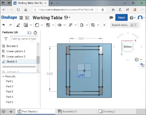 足の枠をスケッチ