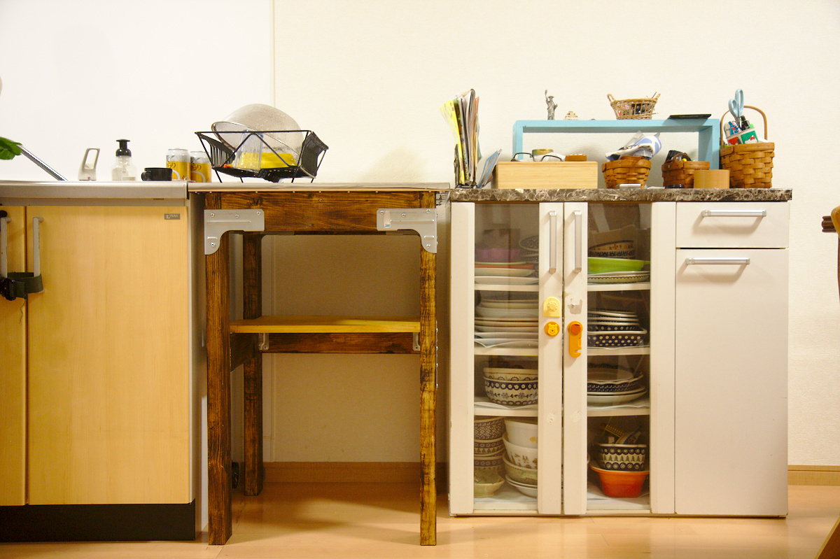 キッチン作業台DIY 5 - 中板を取付けて完成 featured image