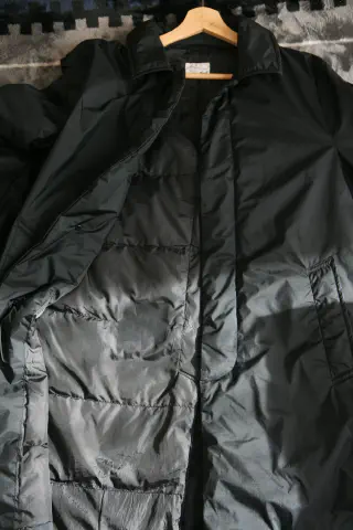 それほど目立たないが補修跡はわかる