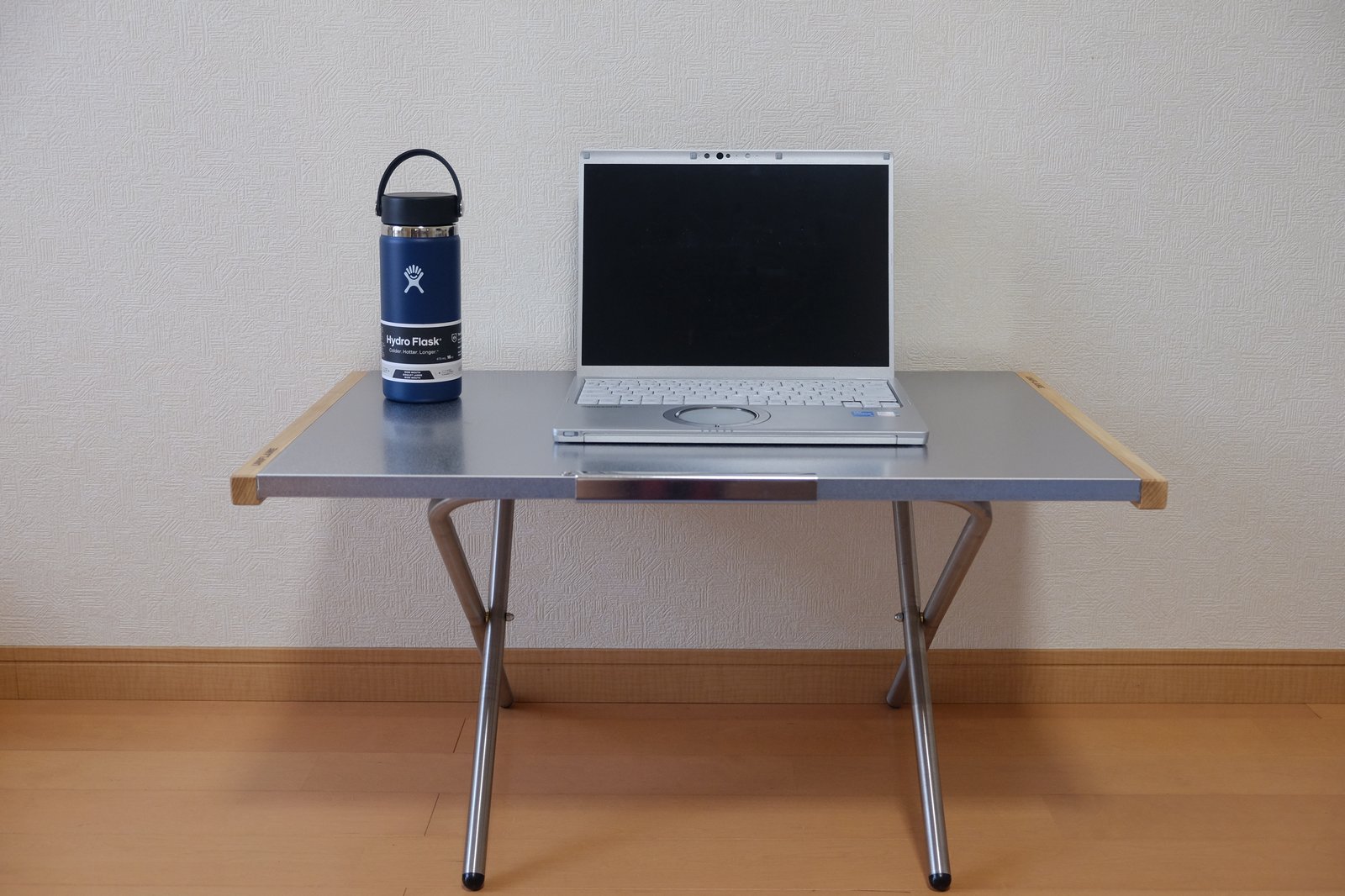 ユニフレーム焚き火テーブルラージを在宅勤務用テーブルとして使う featured image