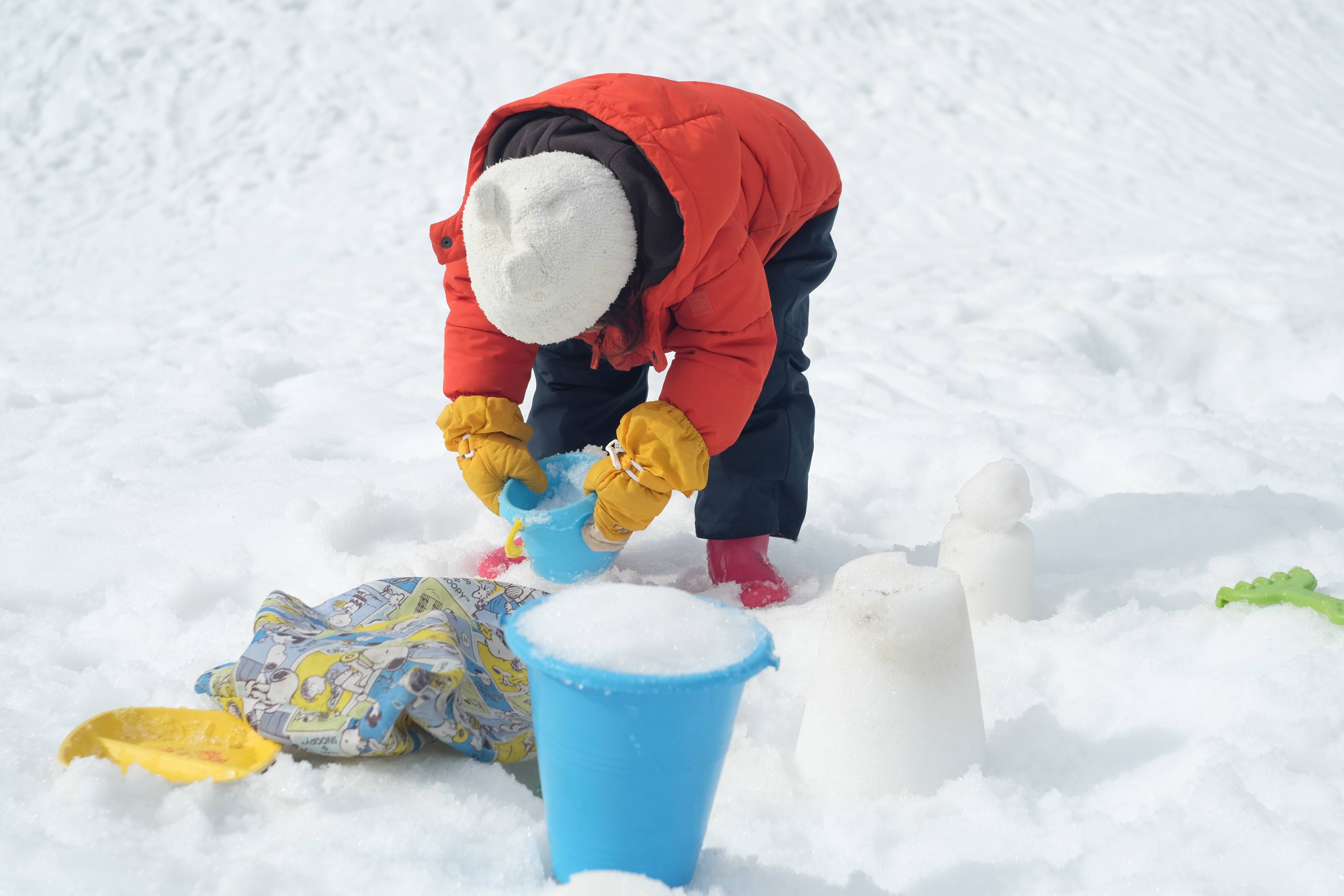 雪遊び