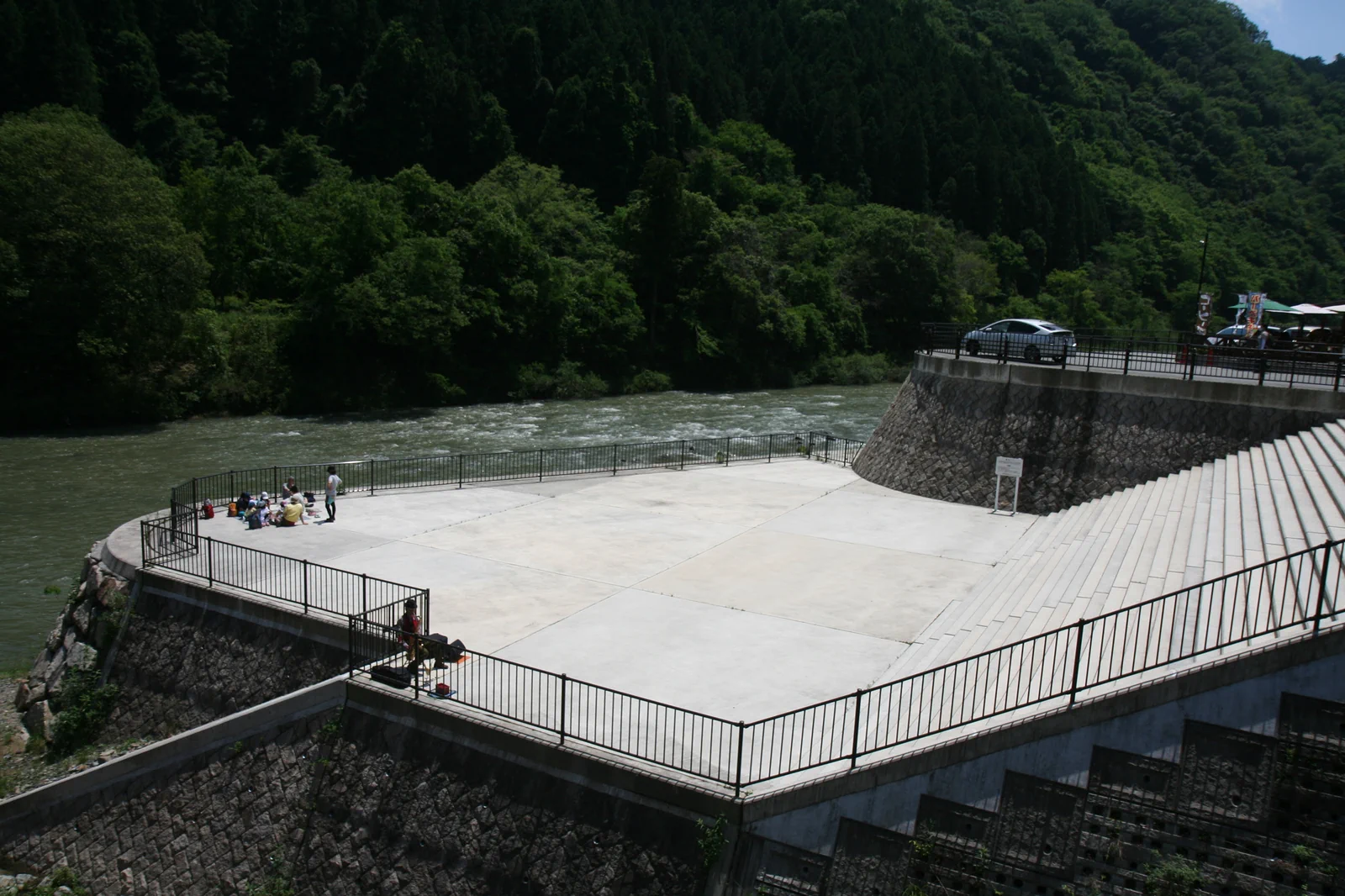 広場