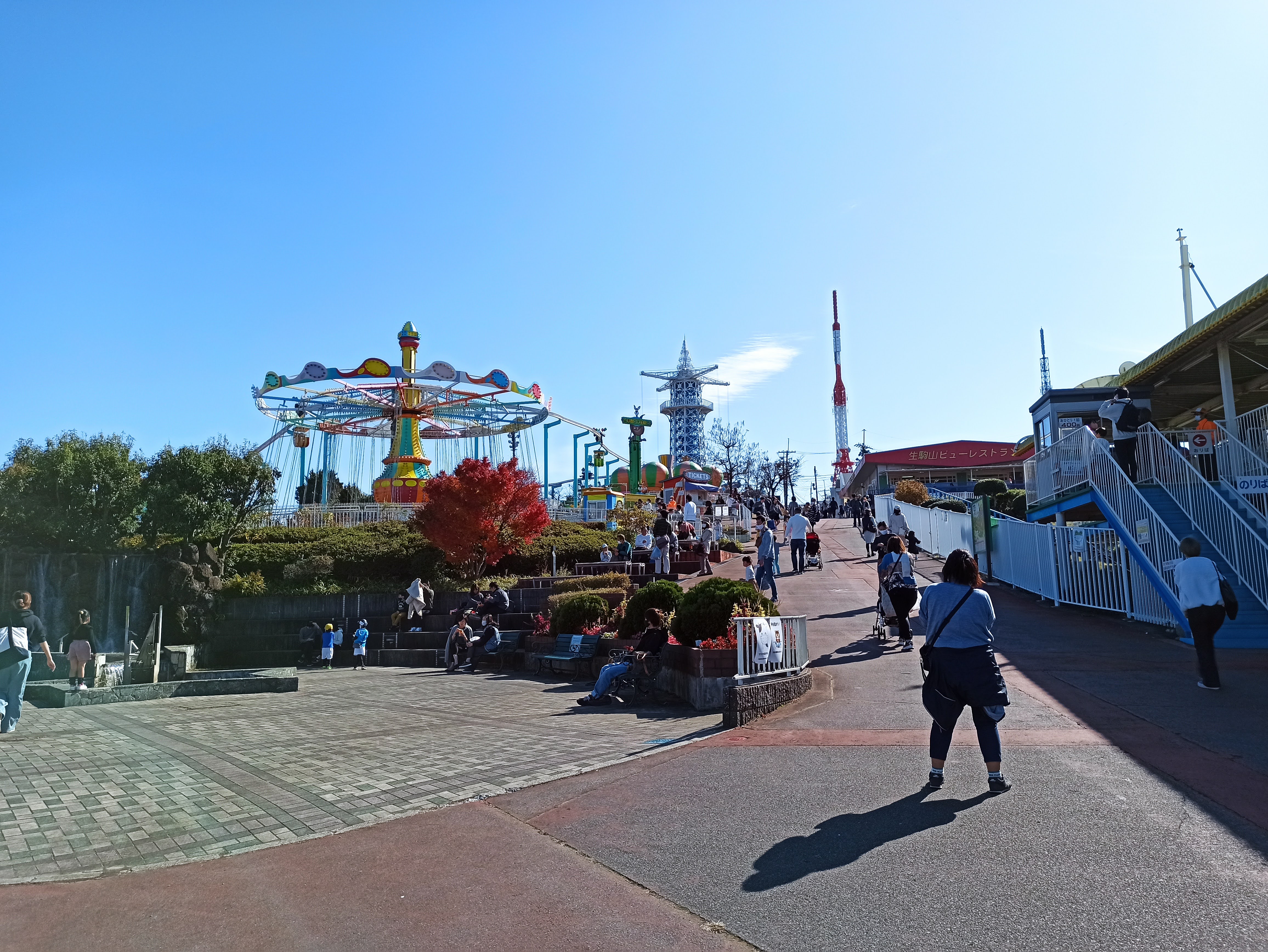 遊園地の乗り物