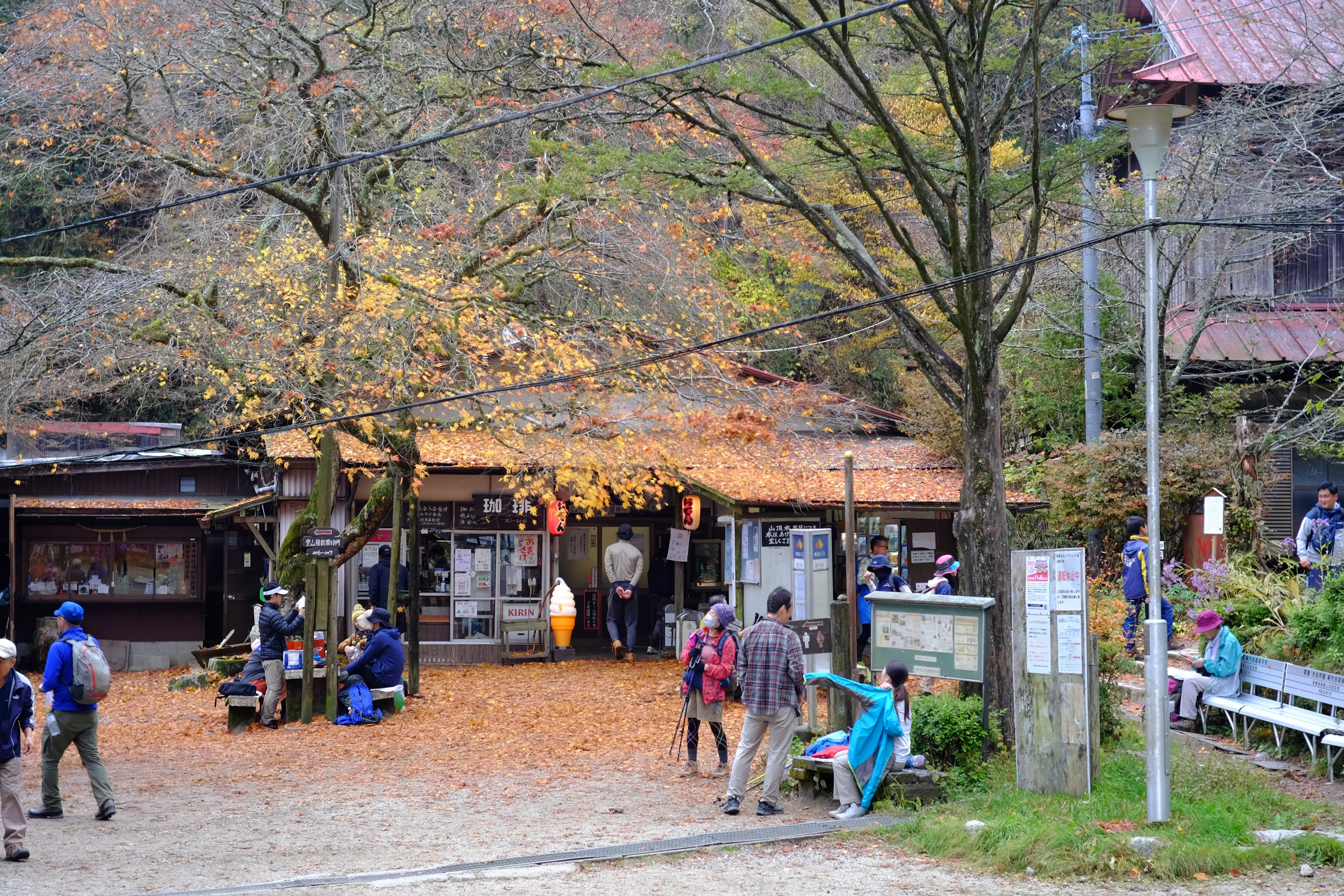 売店のある広場