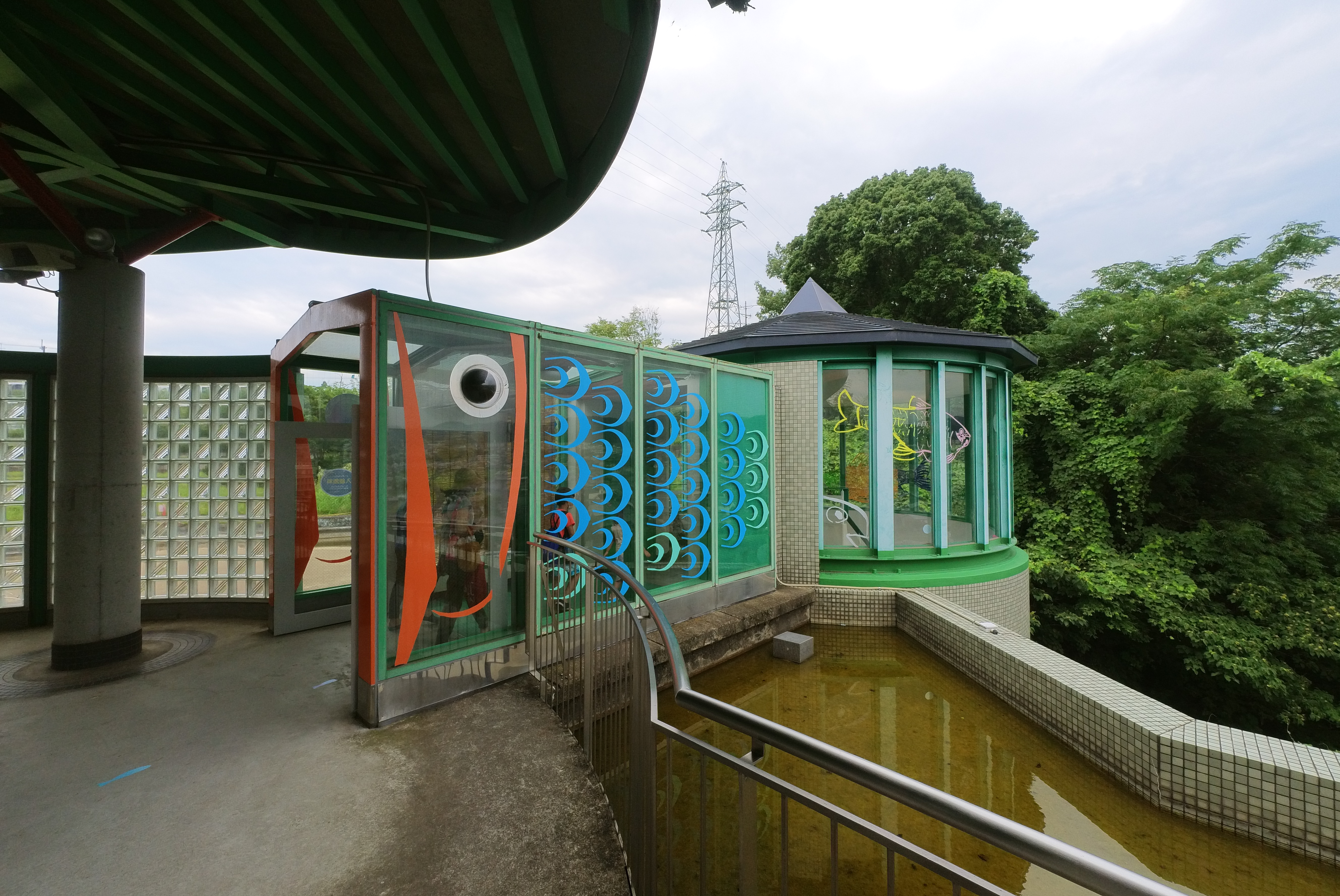 建物の中へ続く階段