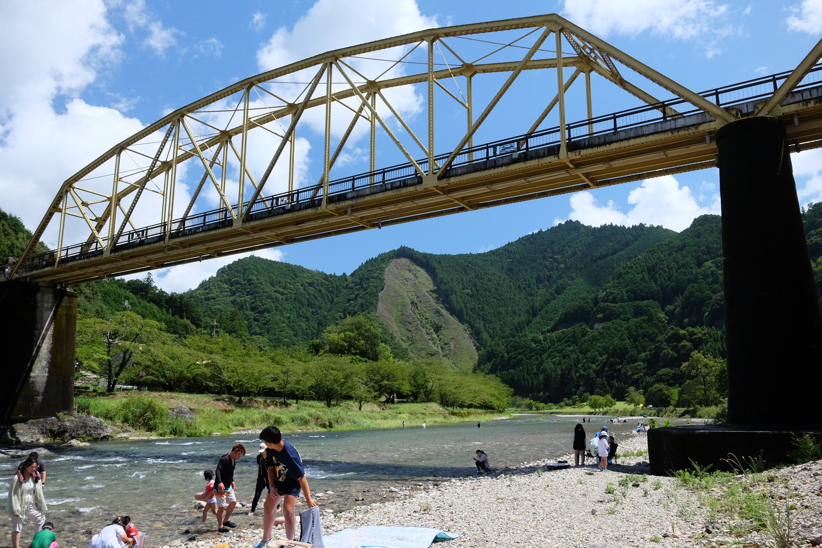 池郷川