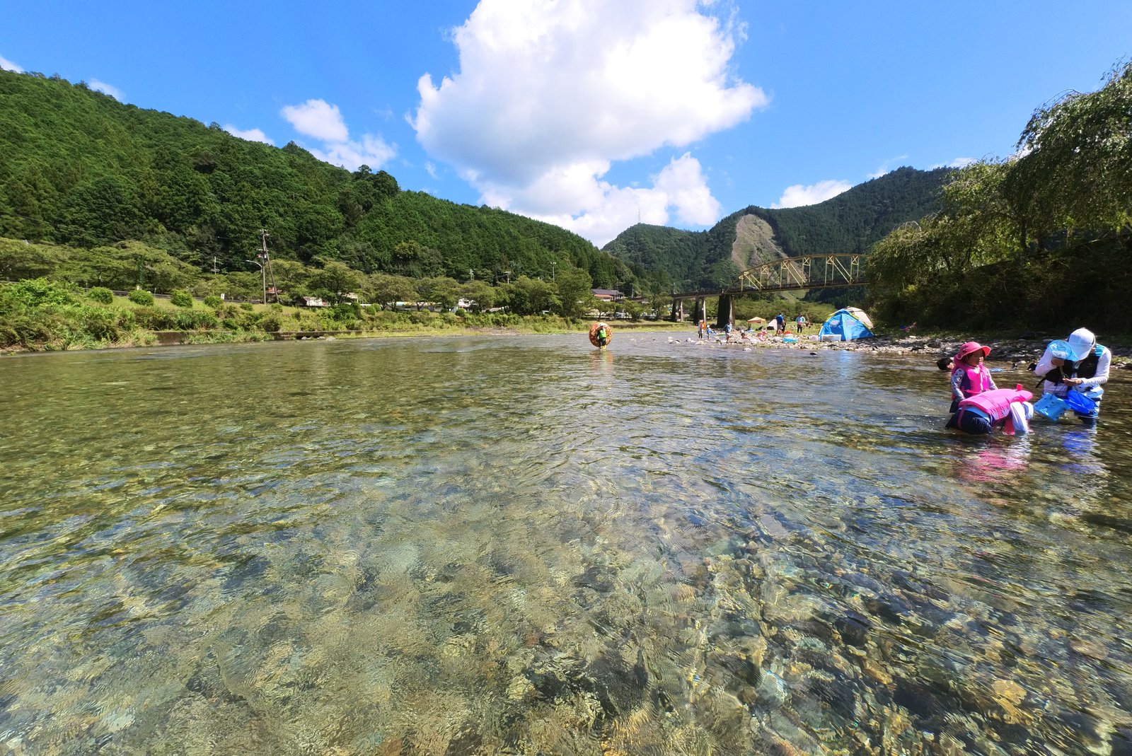 広い川幅とほどよい深さ