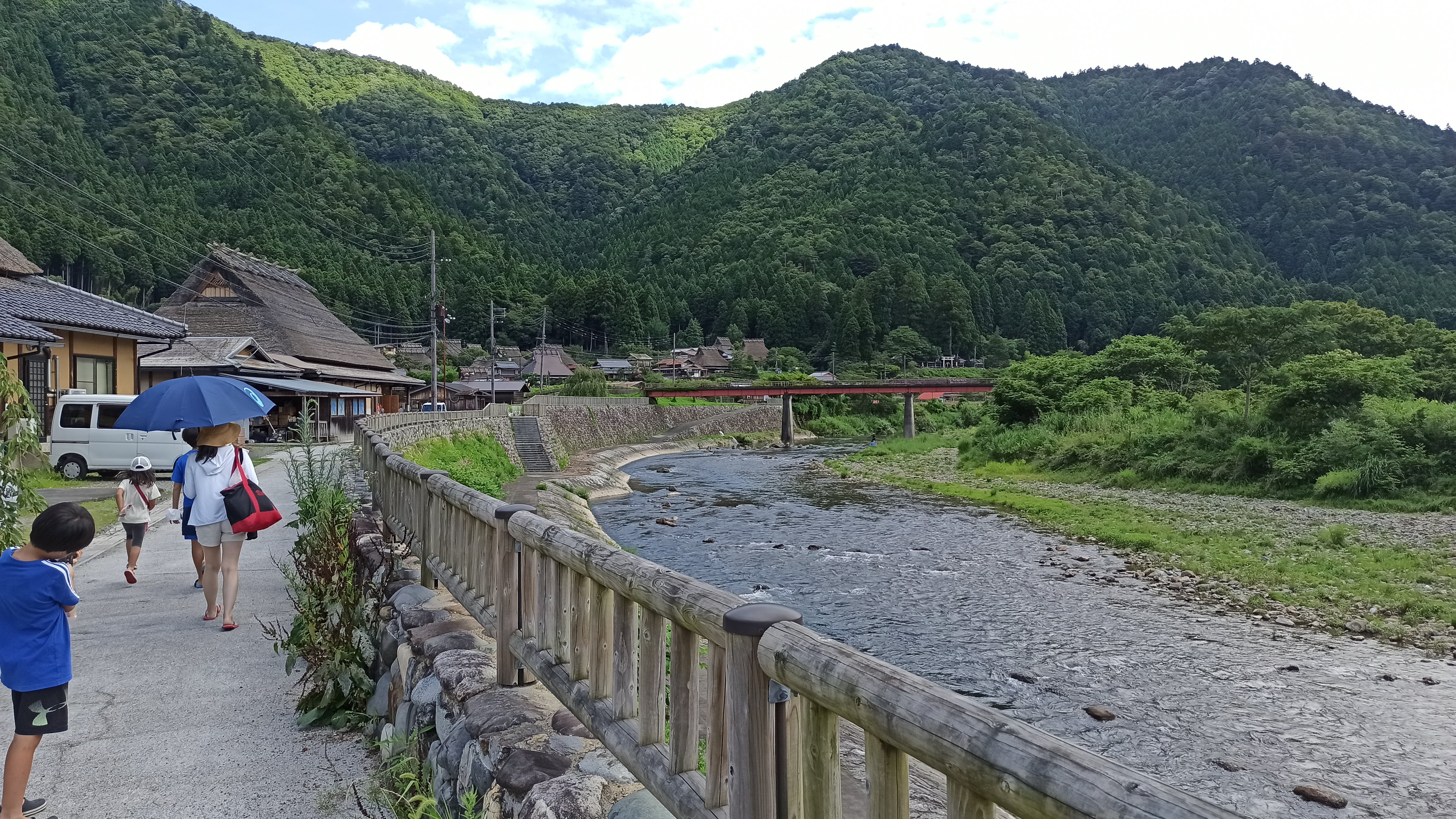 由良川沿いに歩く