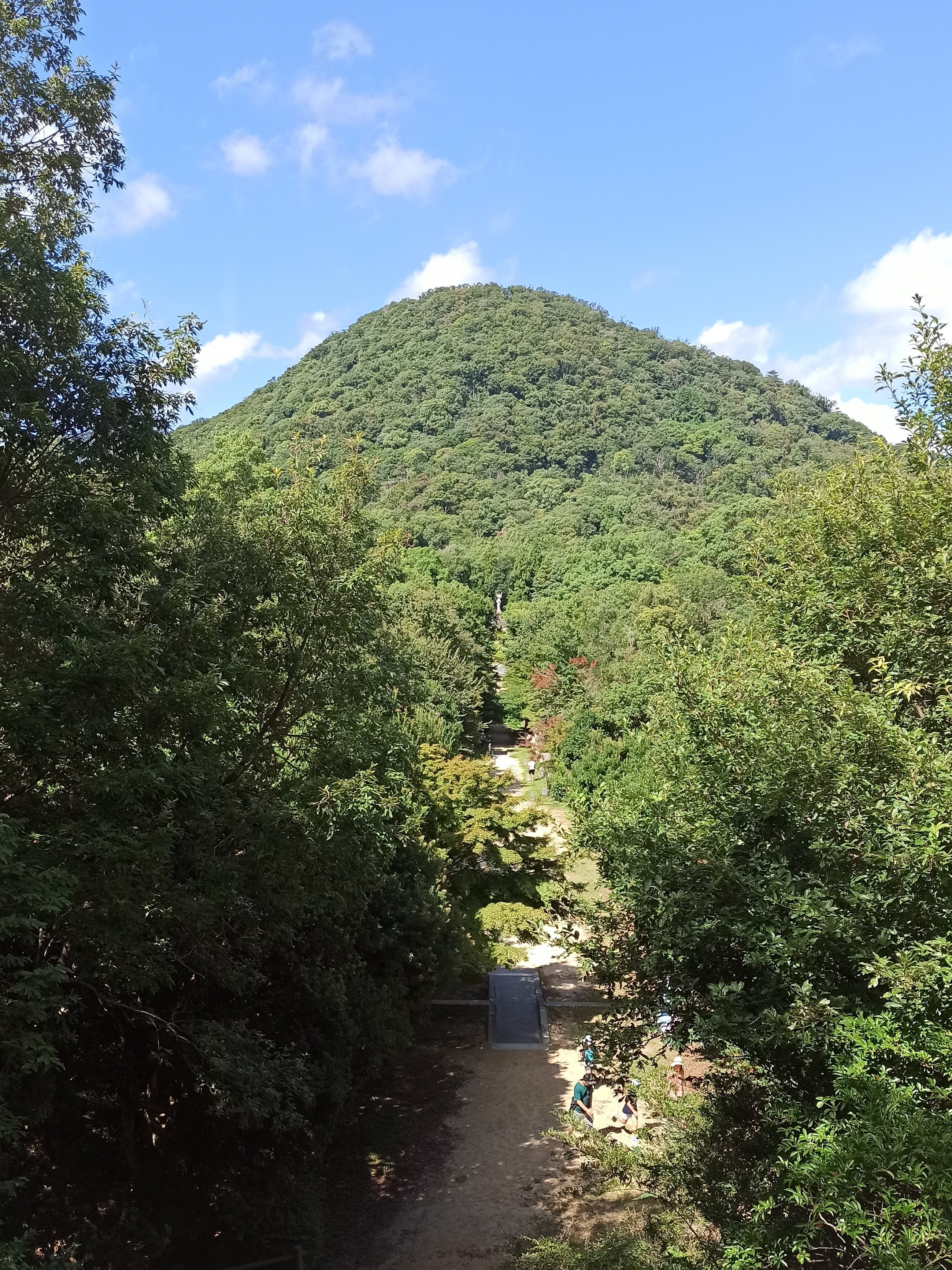 甲山