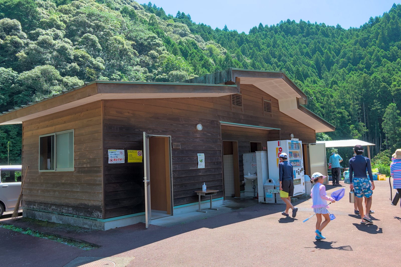 更衣室・トイレ