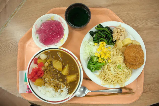 夕食