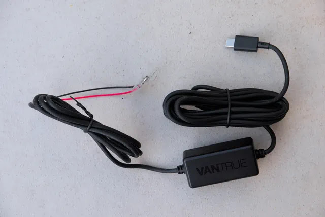 ヒューズ電源からUSB-Cに変換するアダプター